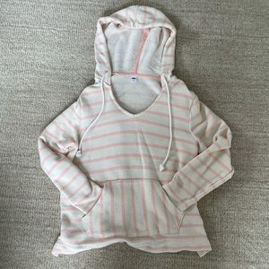 Old Navy Women’s Pink and White Drug Rug